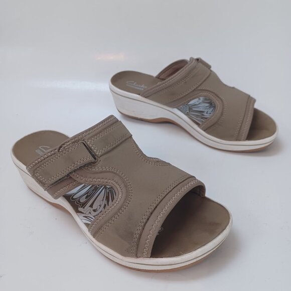 Clarks Collection Sandals Neutral Tan Comfort Wedge Slip On Adjustable Womens 7M - Picture 8 of 16